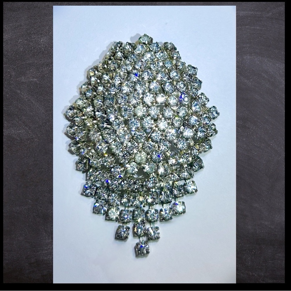 Vintage Estate Clear Rhinestone Dangle Cascading Waterfall Brooch pin.